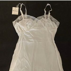 VTG Slip White 50’s 60’s Lingerie Chemise Lace Intimate Soft Sexy 32 Short NEW